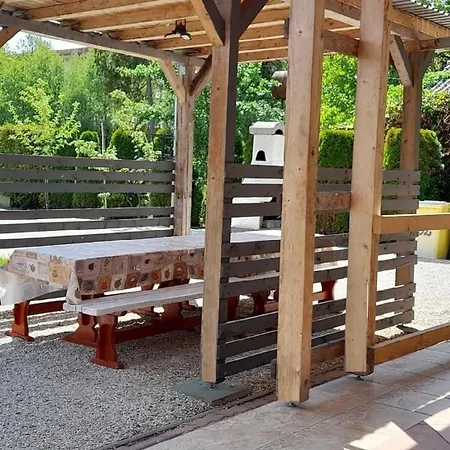 Mit Pool, Spielplatz Wlan Am Balatonufer, Direkt Am